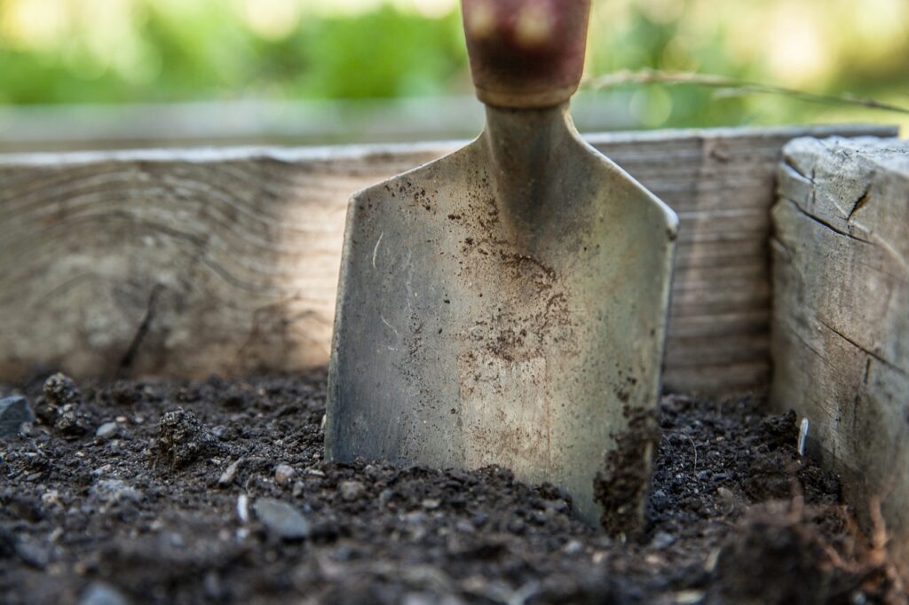 garden, spade, soil, gardening, nature, work, plant, spring, tool, gardening tools, garden tools, dig, earth, dirt