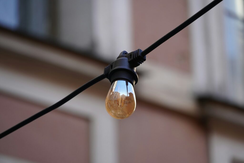 a light fixture on a ceiling