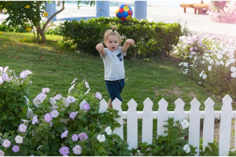 Homeowner Says Kids Keep Throwing Balls Into Her Garden and Ringing the Doorbell to Get Them Back, Now She’s Stopped Answering — “I’m Not Dropping Everything Anymore”