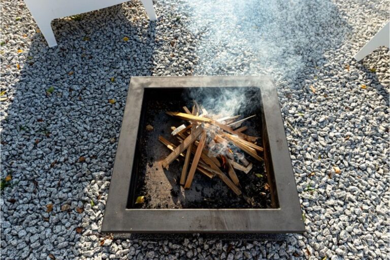 Homeowner Says His Backyard Fire Pit Smoke Keeps Blowing Into Nearby Gardens, Now Neighbors Claim It’s Damaging Their Plants