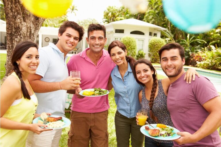 Homeowner Says His Family Started Using the Backyard Garden for Weddings and Parties, Now Neighbors Claim the Quiet Street Is Turning Into an Event Venue