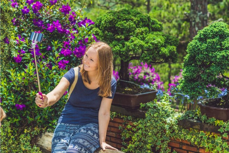 Homeowner Says His Garden Went Viral Online After a Stranger Posted It, Now He’s Dealing With People Showing Up Uninvited