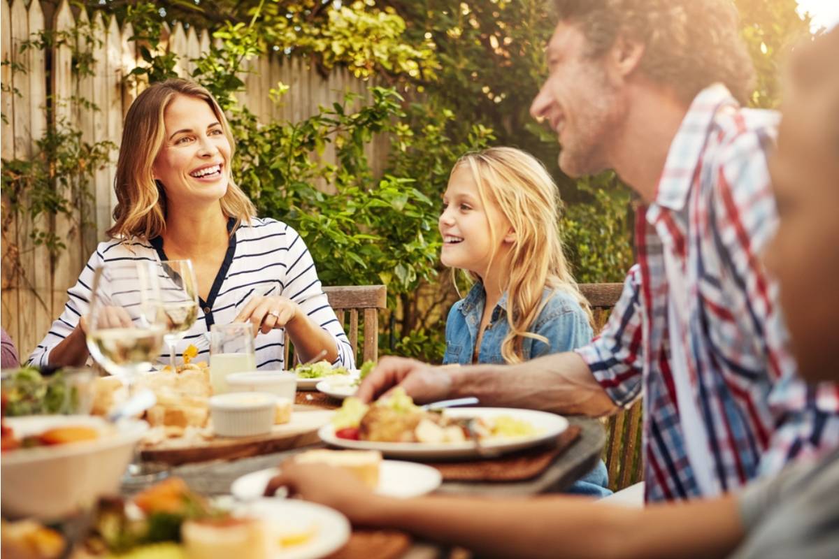 Homeowner Says His Neighbor Started Hosting Picnics Next to His Vegetable Garden Without Asking, Now Strangers Keep Wandering Into His Yard