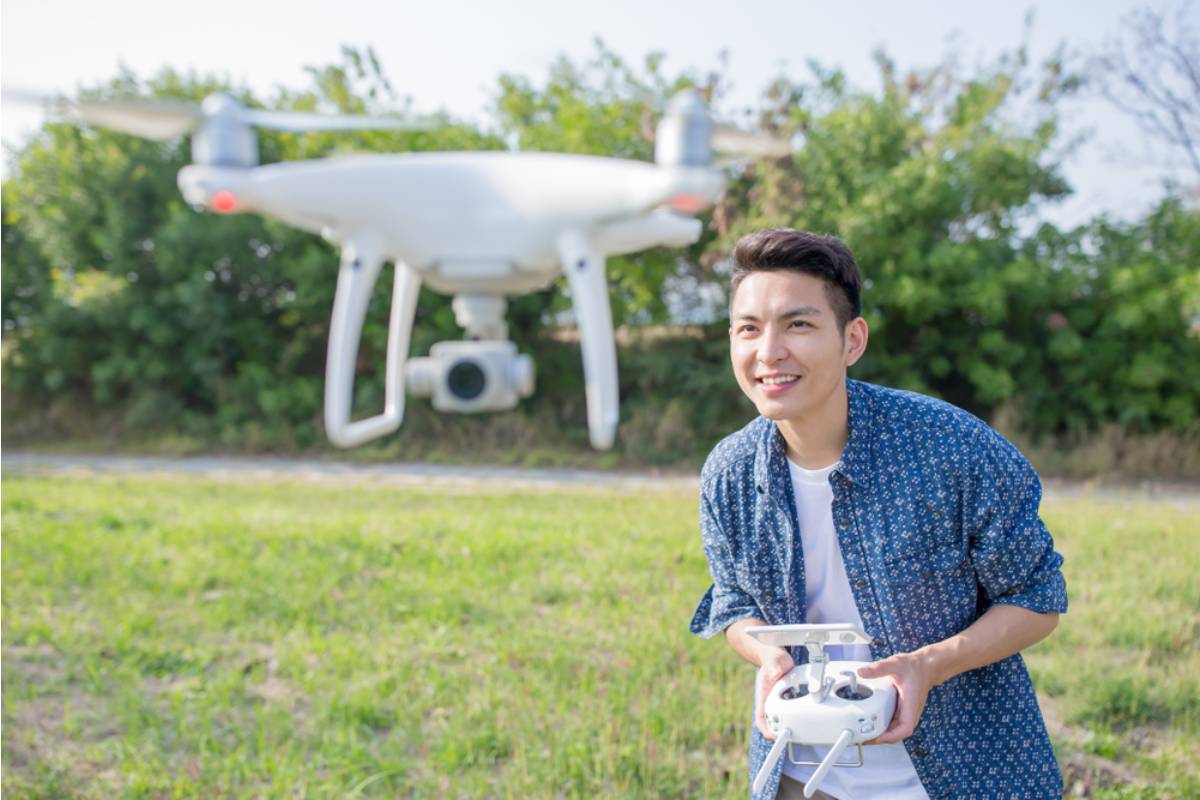 Homeowner Says His Neighbor's New Drone Hobby Keeps Hovering Low Over His Garden Just to Get Good Footage