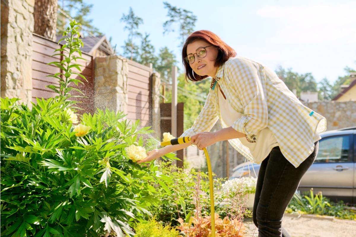 Homeowner Says She Shared Her Garden Watering Schedule With Her Neighbor as a Favor, Now the Neighbor Has Been Timing Her Own Sprinklers to Run