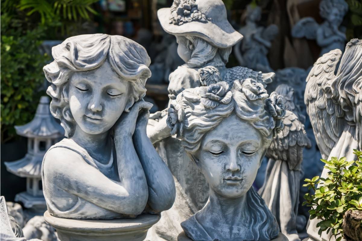 Homeowner Says His Neighbor Has Been Insisting for Months That His Garden Statue Collection Was "Devaluing the Street," Then Asked to Buy One the Moment an Appraiser Called It Valuable
