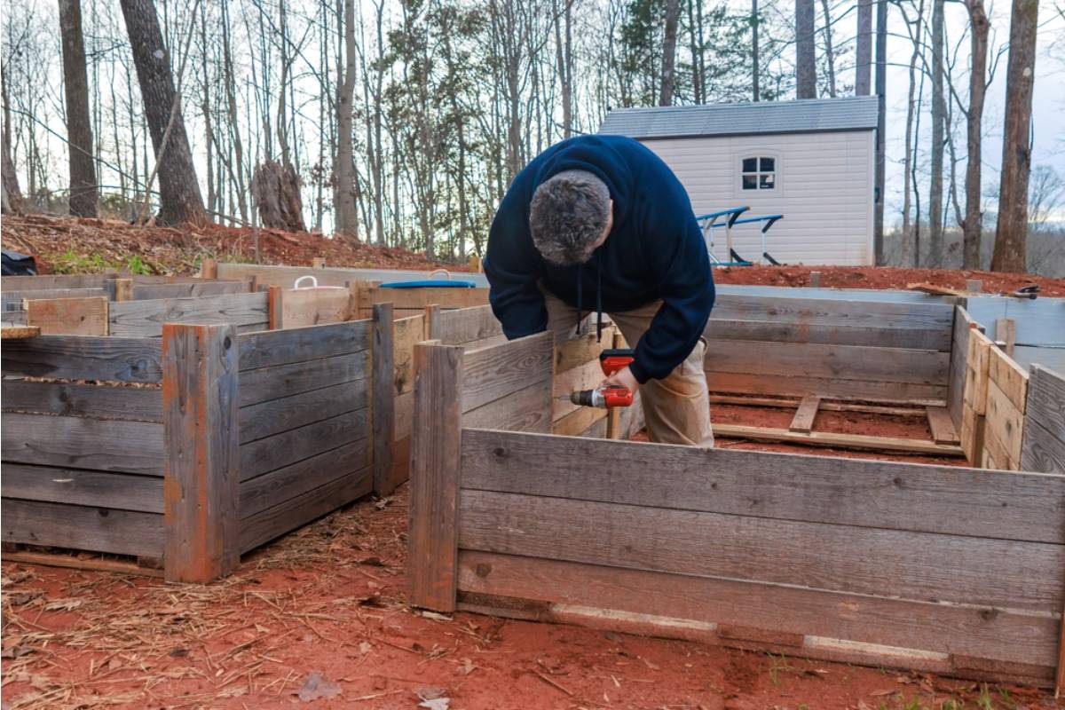 Gardener Says She Built Raised Beds Specifically to Garden Through Her Chemotherapy Recovery, Then Her HOA Sent a Violation Notice Saying the Beds Exceeded the Approved Height by Two Inches