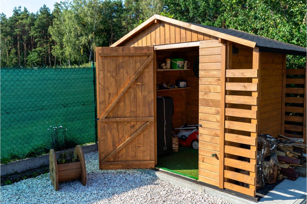 Homeowner Says He Let His Neighbor Use His Garden Shed as a Polling Location for a Community Vote, Then Came Home to Find Half His Tools Had Been Moved Outside and Left in the Rain