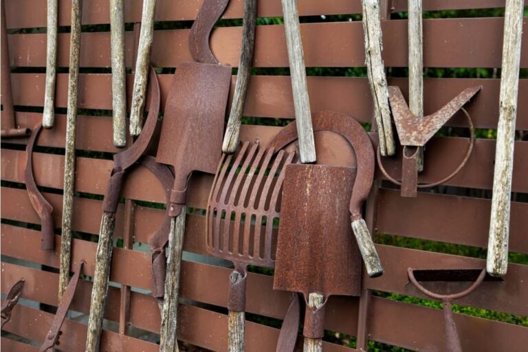 Gardener Says She Discovered Her Late Father's War-Era Garden Tools Were Sold at a Yard Sale by a Cousin Who Didn't Know Their History