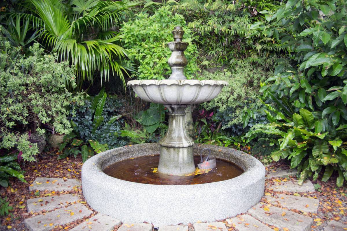 Homeowner Says His Neighbor Has Been Insisting for a Year That His Garden Fountain Wastes Water During a Drought, Then Filled a Private Hot Tub the Same Week Restrictions Were Announced