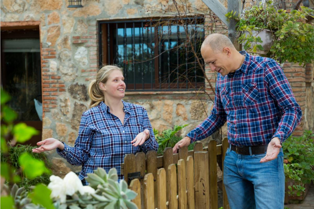 A Renter Says Her Neighbor Kept Turning Every Garden Visit Into an Unwanted Conversation, Then One Favor Revealed How Far the Boundary Problems Had Gone
