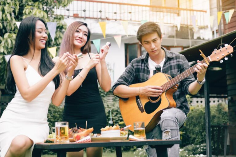 Homeowner Says Her Niece Offered to Housesit During Chemotherapy, Then Let a Boyfriend's Band Rehearse in the Backyard All Week