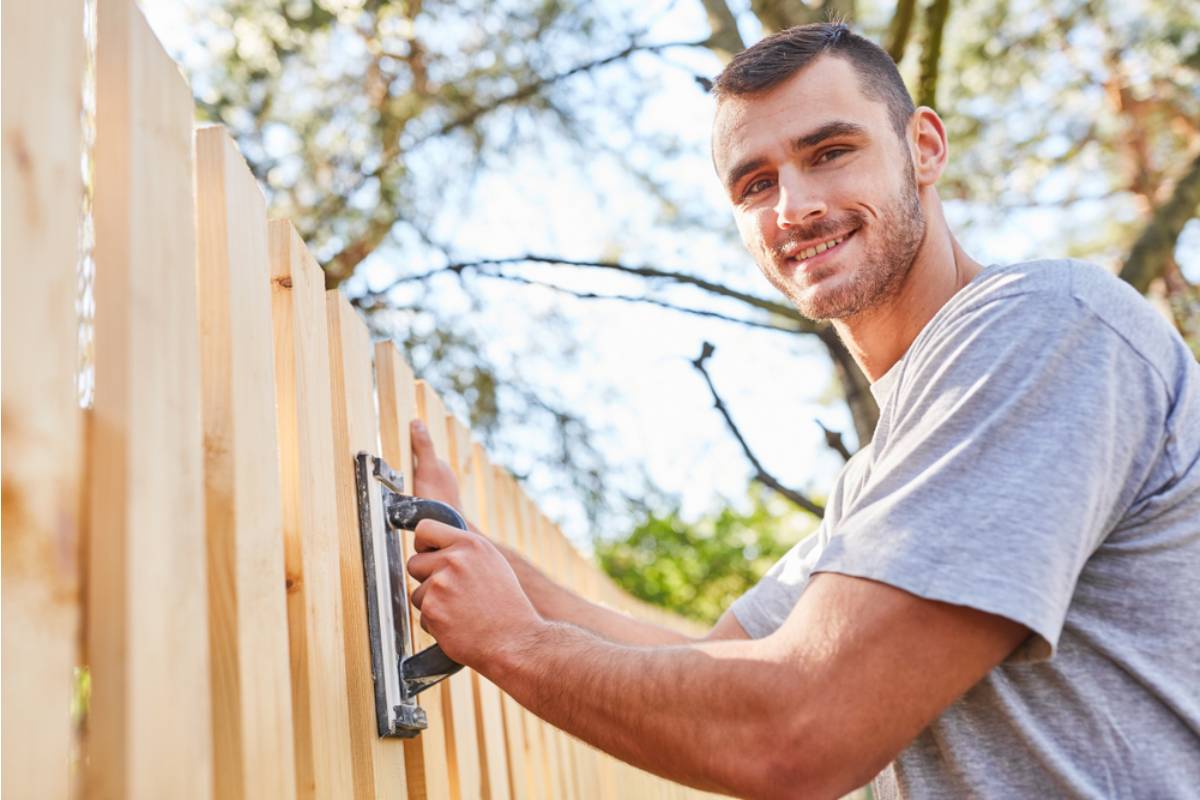 Homeowner Says Her Brother Offered to Help Install a Fence Along the Property Line, Then Quietly Moved It Two Feet Into Her Garden While She Was at Work