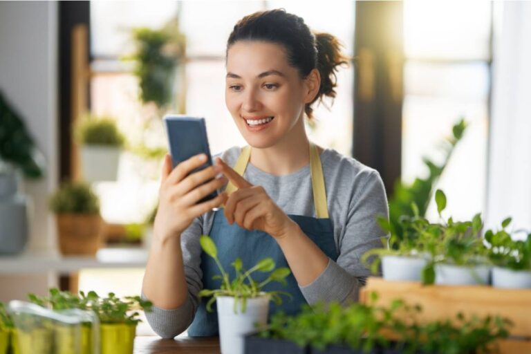 Homeowner Says a Neighbor Left a Fake Five-Star Review Claiming to Have Bought Plants From Her, Just to Get Early Access to a Sold-Out Variety