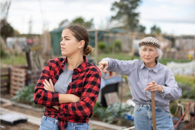 Couple’s Simple Garden Upgrade Turned Into a Neighborhood Showdown After Their Neighbor Exploded