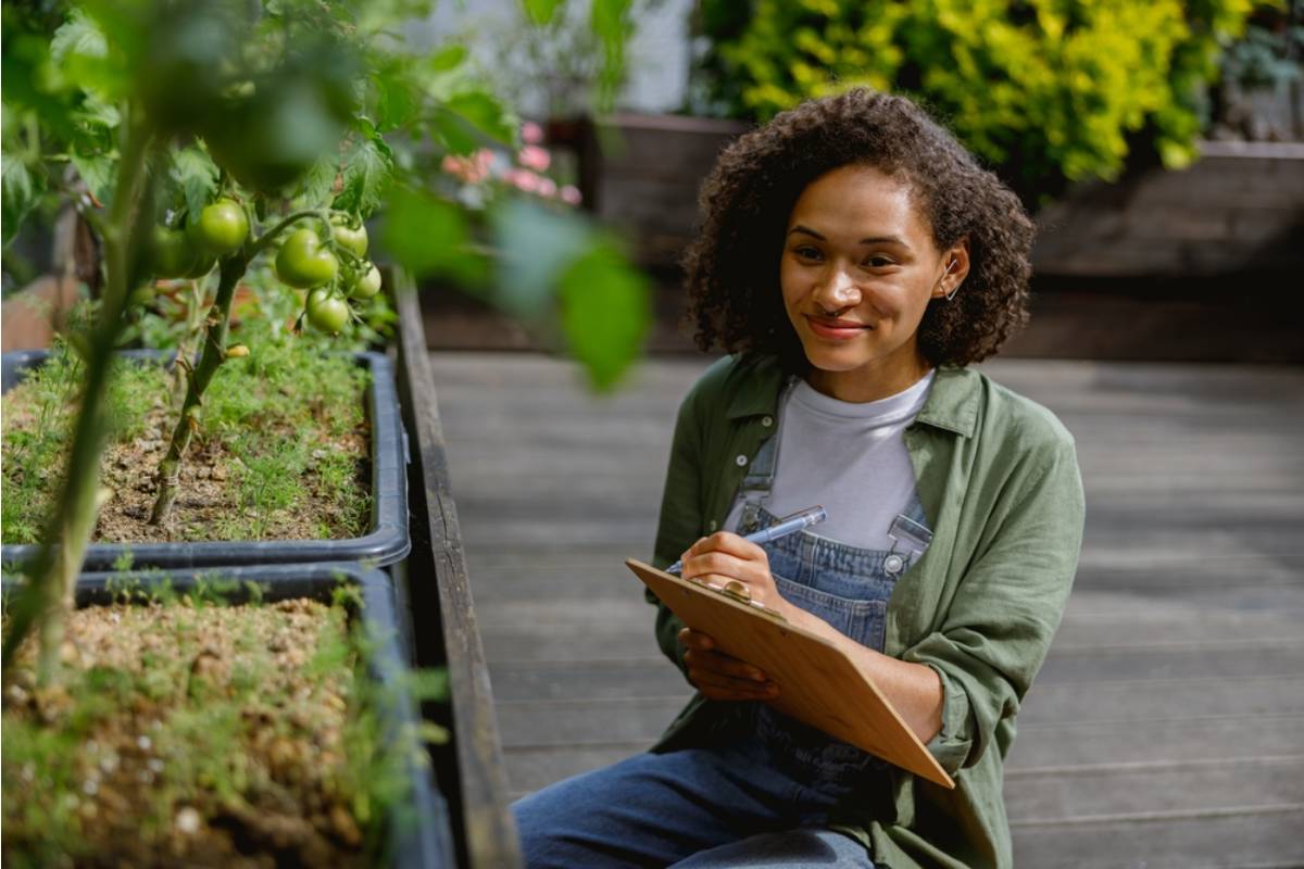 A Retired Librarian Spent a Decade Cataloging Every Plant in a Community Garden by Hand, Then a New Committee Digitized It and Removed Her Name From Every Record