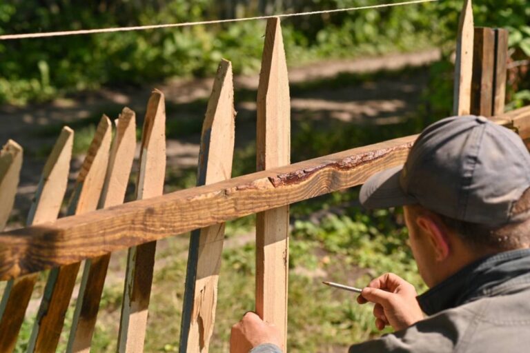 Homeowner Rebuilt a Rotting Fence 18 Inches Inside His Property After Years of Neglect, Then His Neighbor Realized the New Gate Let Him Reach the Overgrown Garden Side