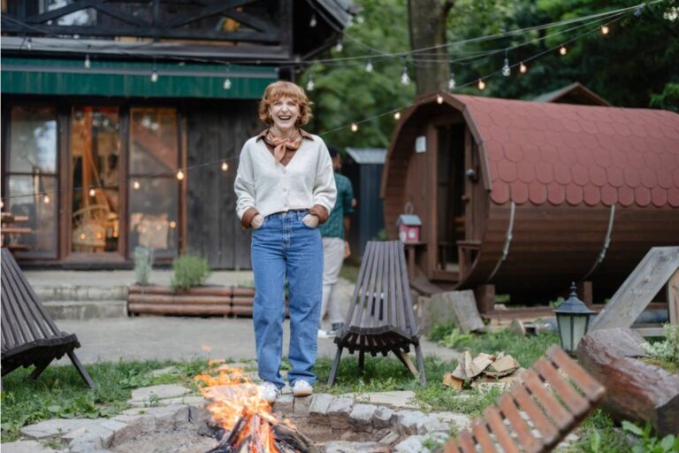 Homeowner Says Her Neighbours Turned the Garden Into a Party Venue Every Weekend, Then One Late-Night BBQ Finally Pushed Her Toward the Noise Complaint Button