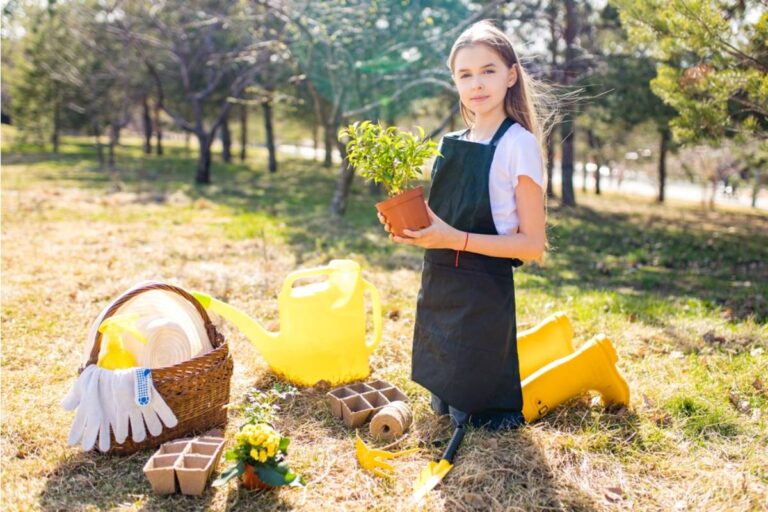 Teen Gardener Says His Father Kept Turning Off His Plant Humidifier, Then a School Grant Made the Hobby Impossible to Ignore