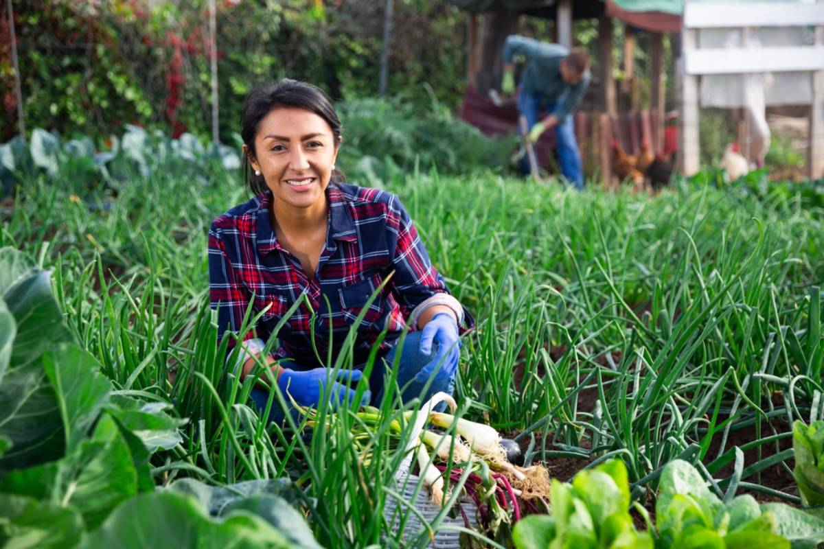 A Woman Planned to Leave Her Gardener’s Children $750,000, Then Realized the Gift Could Become a Garden of Problems