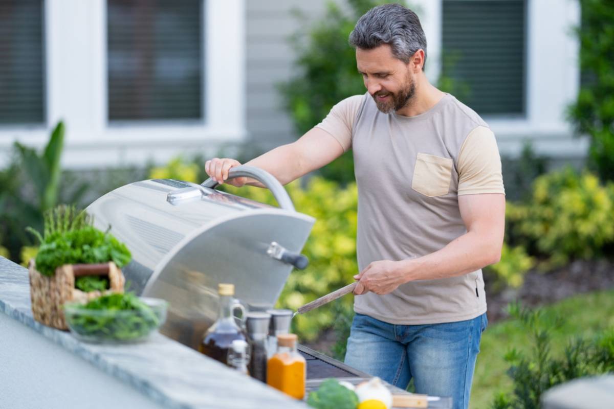 A Young Family Played Quiet Country Music While Finishing Their Garden BBQ, Then Their Neighbors Turned a Bank Holiday Weekend Into a Backyard Showdown