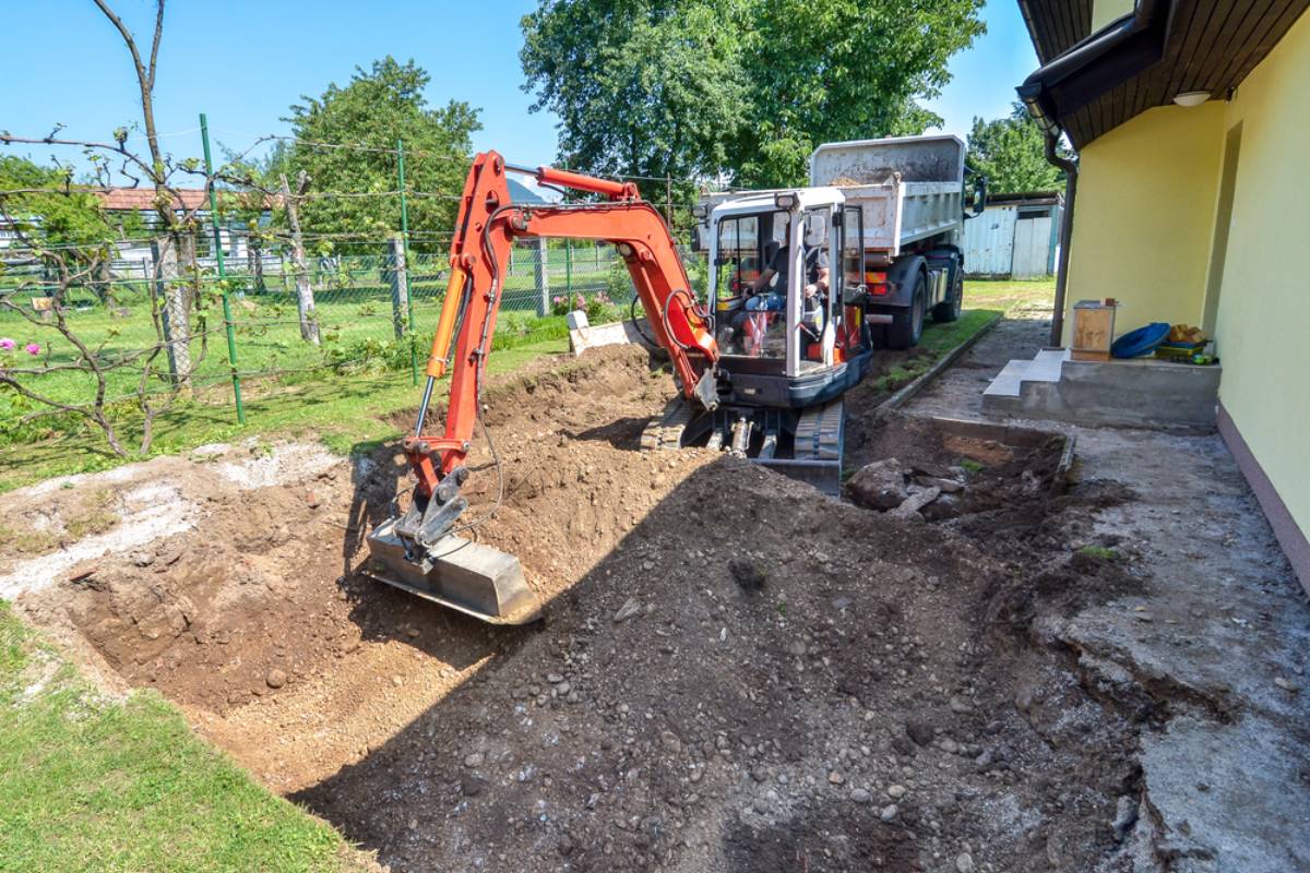 Homeowner Says Her Neighbors Dug Up the Shared Driveway and Refused to Repair It, Then Their Overgrown Plants and Oversized Deer Fence Sparked a New Backyard Battle